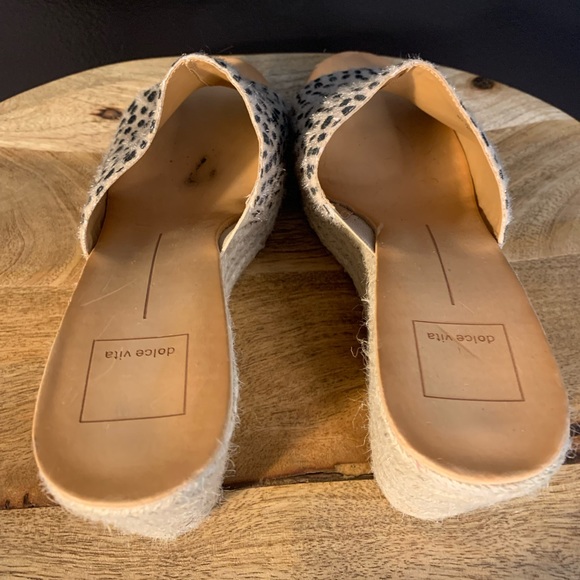 Dolce Vita Platform Sandals - Picture 5 of 9